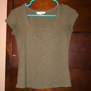 Green short sleeve shirt